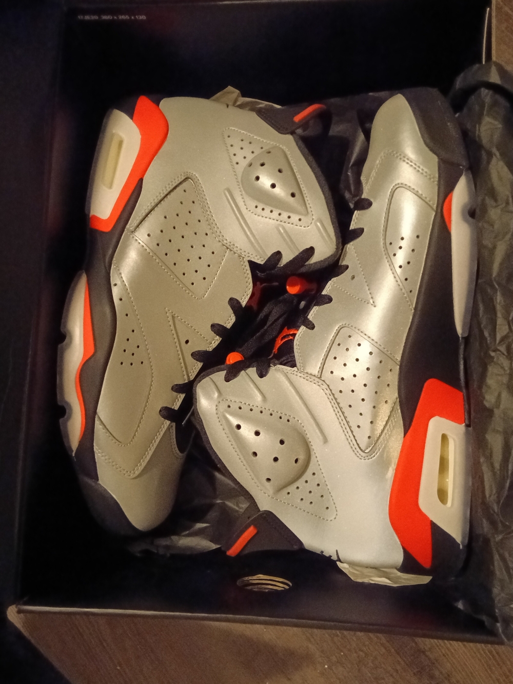 Nike Black and White Men's Sneakers Box — Retro Air Jordan Style